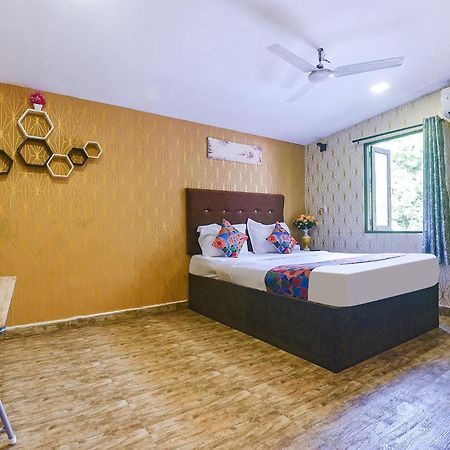 Fabhotel Rj 18 Beach Resort - Nr Baga Beach Екстериор снимка