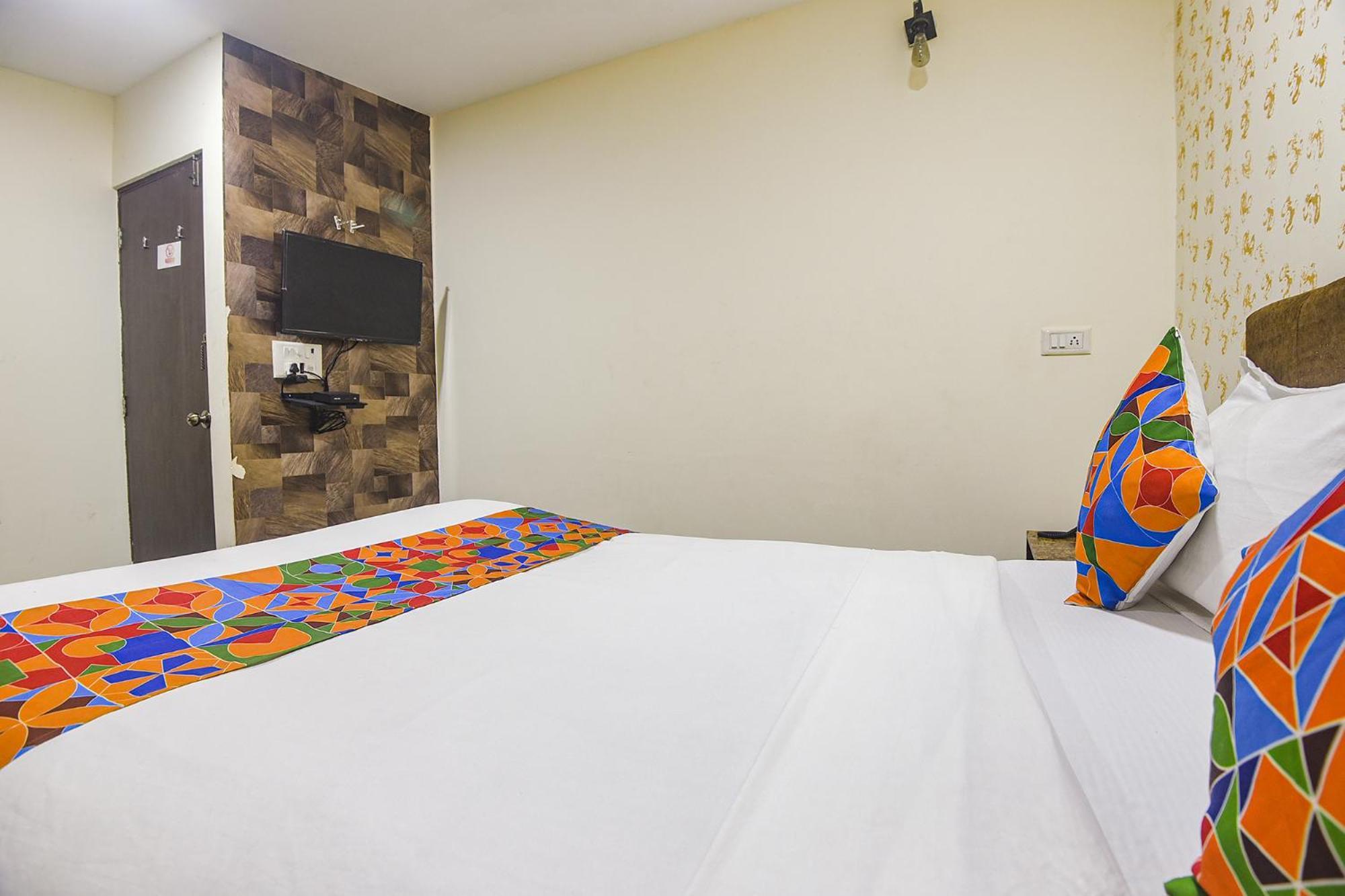 Fabhotel Rj 18 Beach Resort - Nr Baga Beach Екстериор снимка