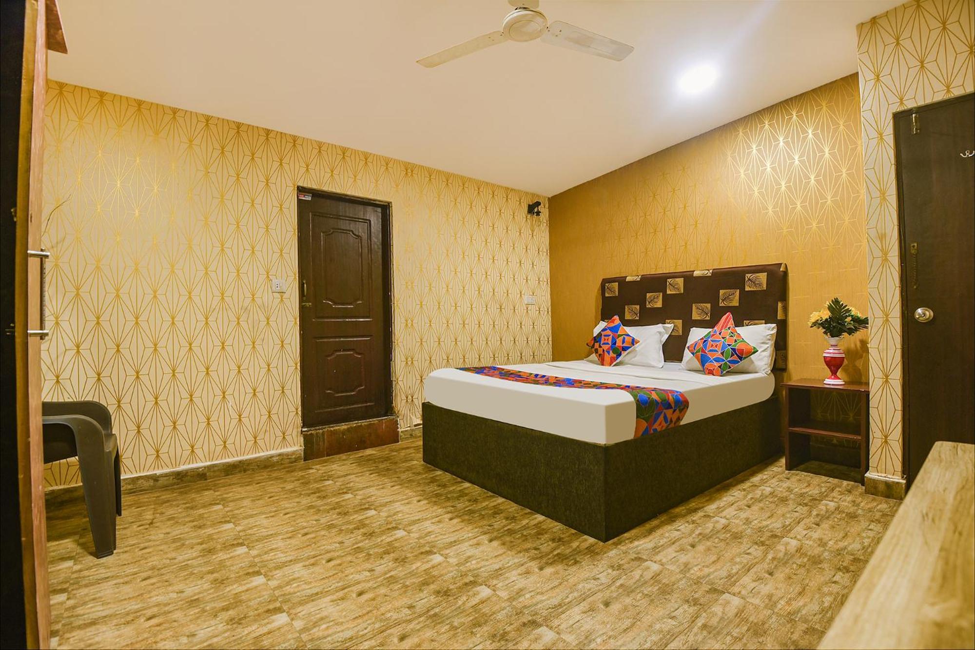 Fabhotel Rj 18 Beach Resort - Nr Baga Beach Екстериор снимка